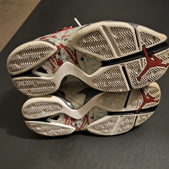 AIR Jordan 8 Varsity Red 2011 M size 9 - Picture 2 of 6